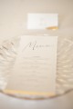 menu-weselne-lezace-biale-minimalistyczne-zlote-gold-menu-na-talerz-boho-glamour (5).jpg