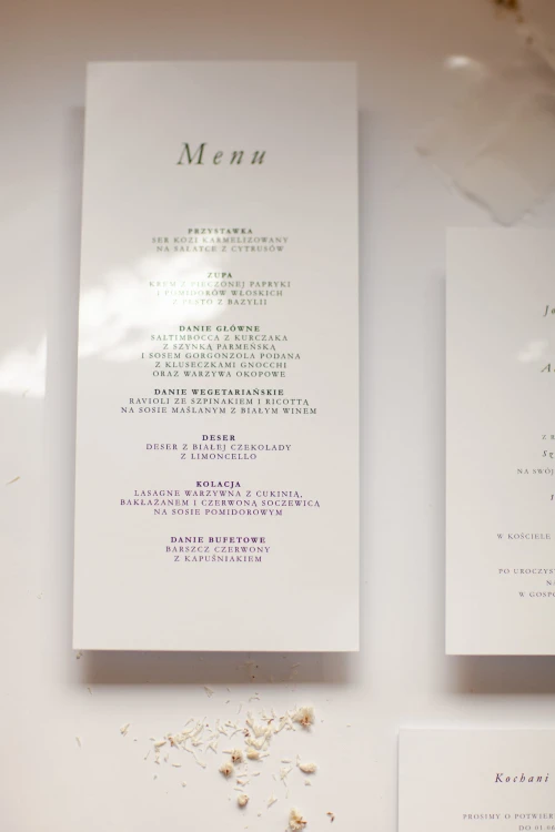 biale-minimalistyczne-menu-lezace-prostota-minimalizm-menu-na-talerzyk-menu-dla-kazdego-goscia (2).jpg