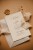 minimalistyczne-bezowe-zaproszenia-z-tloczeniem-wstazka-szyfonowa-jasny-bez-rwany-papier-eco-zaproszenie-na-slub-slubne-zaproszenia-na-chrzest-komunie-kremowe-zaproszenia-eleganckie-tloczone (10).jpg