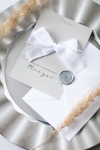 zaproszenie na komunię - szare