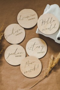 Drewniane karty do zdjęć - pierwszy rok życia