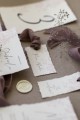 zaproszenie-z-gipsowka-rwane-wstazka-szyfonowa-rwana-winietka-lezaca-menu-lezace_boho-zaproszenia-brudny-roz-papier-rwany (3).jpg
